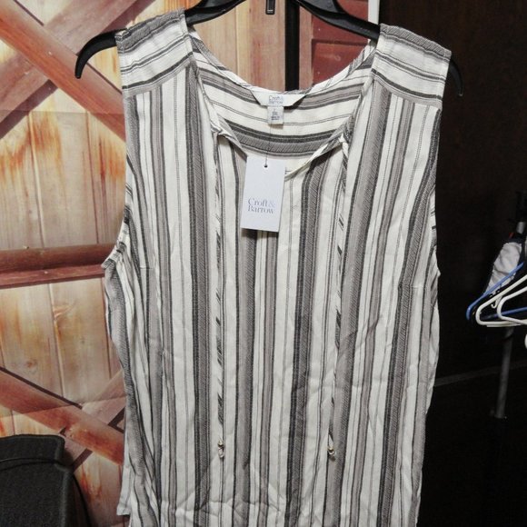 croft & barrow Tops - Crofts & Barrow light browns striped sleeveless shirt.NWT~Cute 2XL